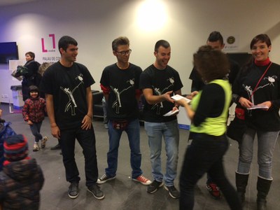 Voluntaris joves, a la Marató d'espectacles de la Llotja..