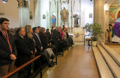 La tinent d’alcalde Montse Parra i diversos regidors han assistit a la eucaristia en què la comunitat de Frarets de Lleida ha lliurat la imatge del p….