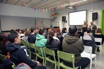 Rafael Peris ha compartit la festa per celebrar el Nadal amb els alumnes i les famílies de l'Escola de Jardineria.