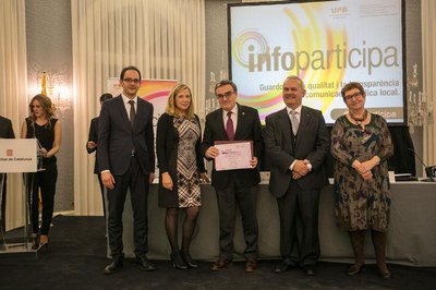 L’Alcalde de Lleida, Àngel Ros, rep el segell Infoparticip@ 2014 en reconeixement a la transparència i qualitat de la comunicació pública de l’Ajuntament de Lleida