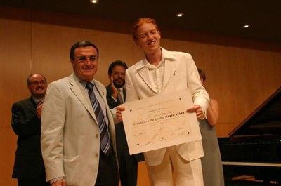 El guanyador del primer premi de la categoria A.