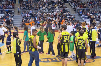 Al descans, el Barris Nord s'ha afegit a la celebració de la festa del bàsquet d'aquest cap de setmana.