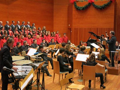 La tinent d'alcalde Montse Parra ha assistit a la Cantata que ha servit per tancar els concerts de Nadal a l'Auditori municipal.