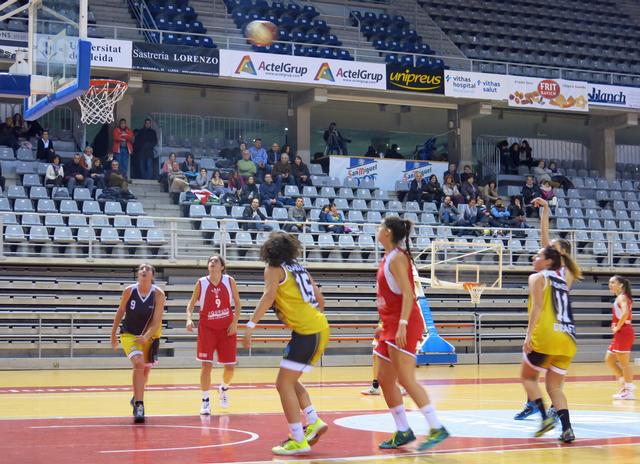 Derrota de l’Aquagan CB Lleida al Barris Nord per 55 a 62 contra el Draft Gramanet