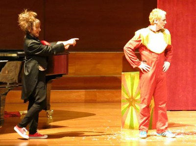 Hop! Peripècia! és una producció de l’Aula Municipal de Teatre i forma part del cicle d’audicions escolars que l’Auditori va iniciar el passat dilluns.