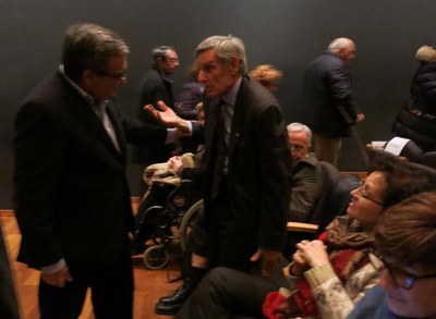 L’alcalde de Lleida ha assistit a l’obra de teatre en benefici de la Fundació Tutelar Emiliano Astudillo, representada a l'Escorxador.