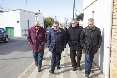 El paer en cap, juntament amb el president de l'EMD de Sucs, Guillem Boneu, i el regidor de Coordinació de Barris, Joan Gómez, ha visitat diferents e….