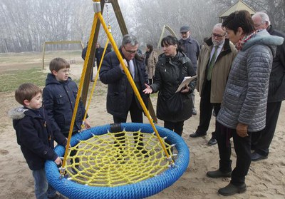 L’alcalde de Lleida, Àngel Ros, acompanyat de la primera tinent d’alcalde i regidora d’Urbanisme, Marta Camps, i el regidor de Medi Ambient, Josep Ba….