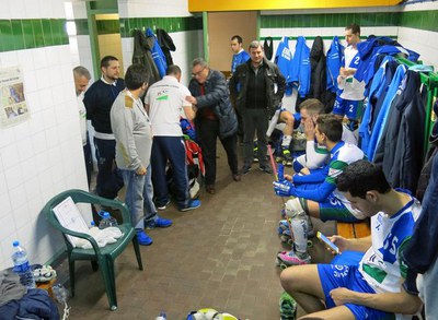 L'alcalde Ros ha felicitat els jugadors i l'entrenador de l'ICG Software Lleida pel punt aconseguit contra l'Igualada.