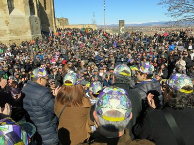 Els lleidatans s'han solidaritzat amb la campanya “Posa’t la gorra” d’Afanoc.