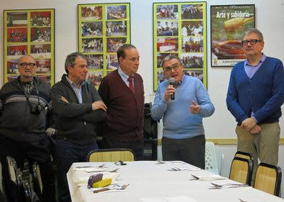 L'alcalde Ros ha saludat els socis del Centro Extremeño per l'organització d'activitats que trameten estima i bona convivència.