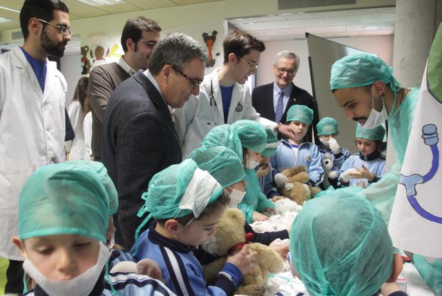 L'alcalde de Lleida, Àngel Ros, ha explicat que es tracta d'una experiència pedagògica molt interessant i enriquidora per als infants