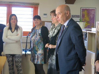 Aquest curs pretén formar dones en situació d’atur amb l’objectiu d’incentivar l’emprenedoria i l’autoocupació.