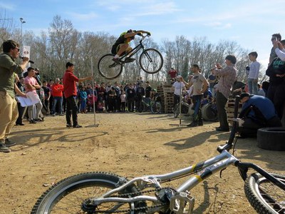 El parc de bike trial de Lelida ha registrat durant tot el matí una gran afluència de públic.