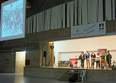 El sopar del Grup de la Dona de Magraners es fa cada any al pavelló poliesportiu municipal del barri.