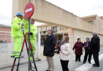 Una trentena d’operaris faran tasques de neteja en carrers i places, embornals, contenidors i mobiliari, així com reparacions en voreres i lluminàries.