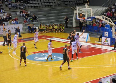 L'Actel Força Lleida ha guanyat el Palència per 76 a 75 en un final d’infart al Barris Nord.