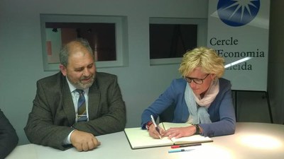 La 1a tinent d'alcalde i el president del Cercle d'Economia, Enric Vicente..