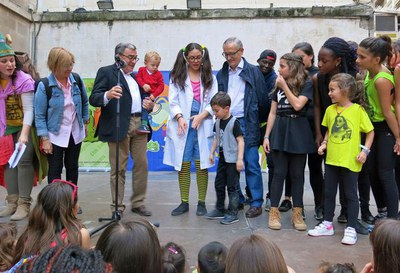 L’alcalde de Lleida ha destacat que el club Banyetes, que ha fet 10 anys, tramet als més petits valors educatius, de lleure i solidaris.