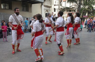 L'alcalde, À. Ros, i la tinent d'alcalde M.Parra, en la Diada de la Cultura Popular i Tradicional.