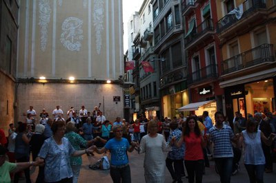 Montse Parra, a la ballada de sardanes.