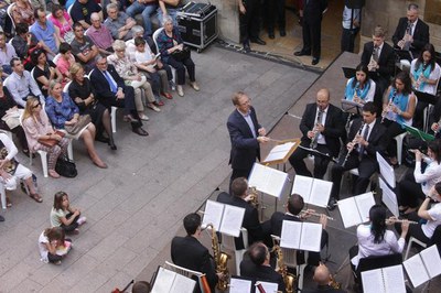 La Banda Municipal de Lleida en el concert tradicional de Festa Major a la plaça de la Paeria.
