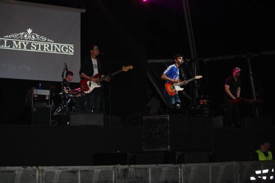 Pull My Strings, a la revetlla dels Camps Elisis.