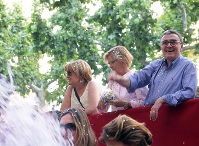 La Batalla de Flors és un dels actes més multitudinaris de les festes a Lleida.