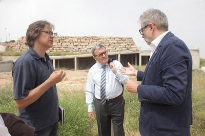 L'espai d'acollida del Museu de la Ciència serà una pèrgola de 900 m2 amb plantes trepadores que generaran un sostre vegetal..