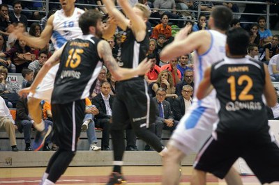 L'Actel Força Lleida ha perdut contra l'Ourense el tercer partit de les semifinals de play-off al Barris Nord.