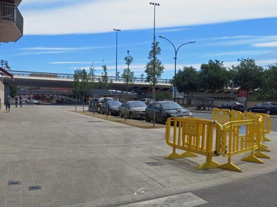 Obres de millora a l’avinguda del Segre, en el tram entre el carrers Lluís Roca i el carrer del Nord.