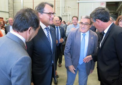 Àngel Ros, saludant el president Mas a Indulleida.