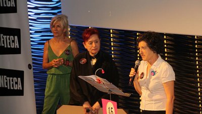 Glòria Picazo ha recollit aquest diumenge a Madrid el guardó MAV, que atorga l’Associació Mujeres en las Artes Visuales.