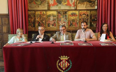 La presentació dels nous estudis oficials de teatre  ha tingut lloc al Saló del Retaule..