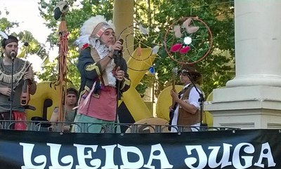 Xip Xap ha fet el fi de festa de la VII Trobada de Ludoteques municipals de Lleida als Camps Elisis.