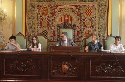 El Saló de Sessions de l’Ajuntament de Lleida ha acollit avui la XVII Audiència als nois i noies del Plenari dels Infants i dels Adolescent.