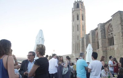 L'alcalde Àngel Ros ha assistit a la inauguració de 1203, el nou local de restauració-bar del Turó de la Seu Vella..