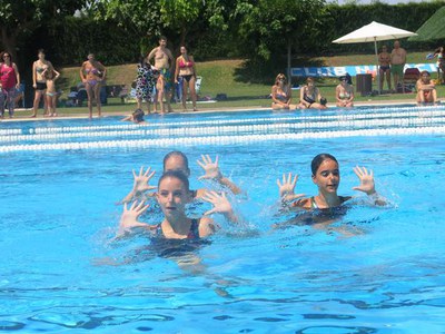 Durant el decurs del Mulla't ha tingut lloc un espectacle de natació sincronitzada.