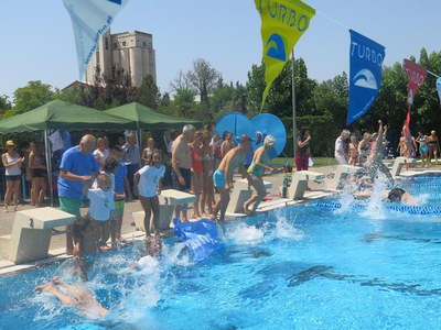 L’Ajuntament de Lleida destina la recaptació de les piscines municipals d’avui a la Fundació Esclerosi Múltiple.
