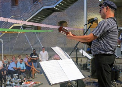 El recital d'havaneres és un dels clàssics del diumenge de la festa major de l'AV de Jaume I.