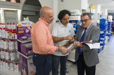 L'alcalde ha felicitat la família Pons per la seva dedicació a Lleida a través del comerç.