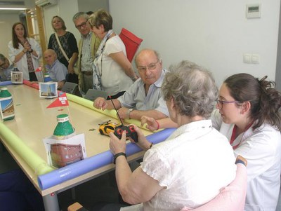 La Paeria aposta per la promoció i manteniment de l’autonomia personal en l’atenció a les persones usàries del Centre de Dia de Magraners.