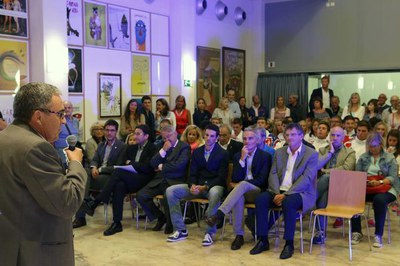 Ángel Ros ha felicitat l'alcalde de Gimenells i el centre 2Llacs pel Campionat d’Europa sub-21 d’esquí Nàutic.