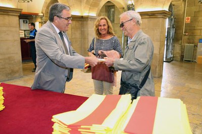 Els ciutadans que ho desitgin, poden recollir la bandera fins el dia 10 de setembre..