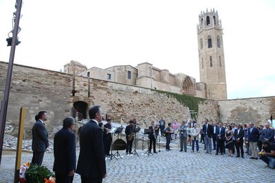 El conseller Santi Vila ha presidit l'acte de la Generalitat a Lleida, amb el marc de la Seu Vella de fons..