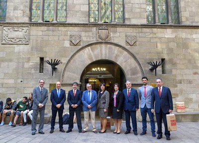 L'alcalde Ros ha rebut a la Paeria la comitivia de Valdivia, interessada en el model del Parc Científic de Lleida.