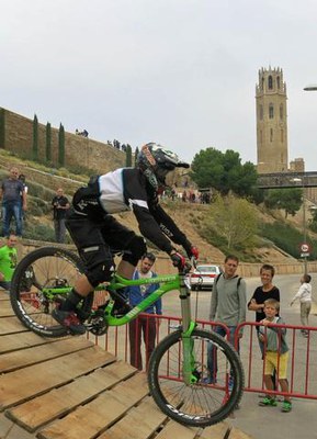 Espectacularitat amb la Lleida Down Town, que ha iniciat el recorregut a la Seu Vella.