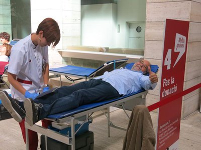 El tinent d'alcalde Xavier Rodamilans ha col·laborat fent una donació de sang.