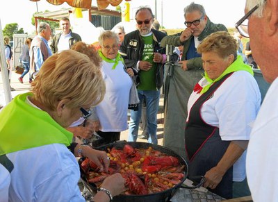 11 colles han participat en el concurs de cassoles de l'AV Camí de la Mariola.