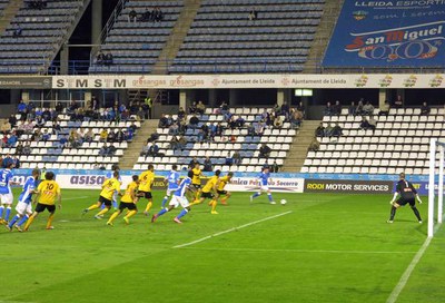 El Camp d'Esports ha celebrat aquest diumenge la victòria de Lleida Esportiu contra el Badalona (2-0).